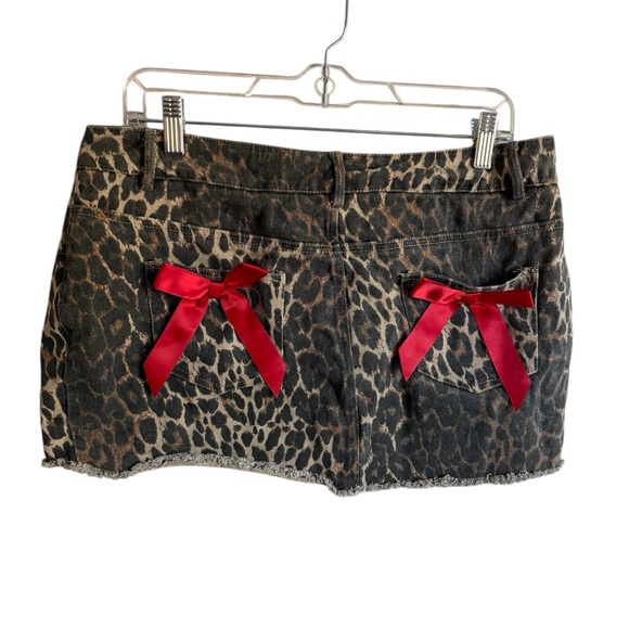 🛍️Leopard Mini Skirt🛍️Size Large‼️ - Picture 5 of 7